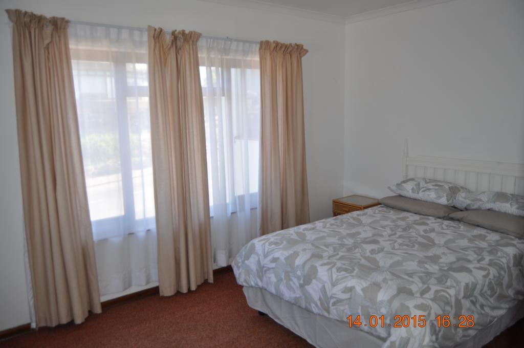 Backpacker Apartments Plettenberg Bay Habitación foto