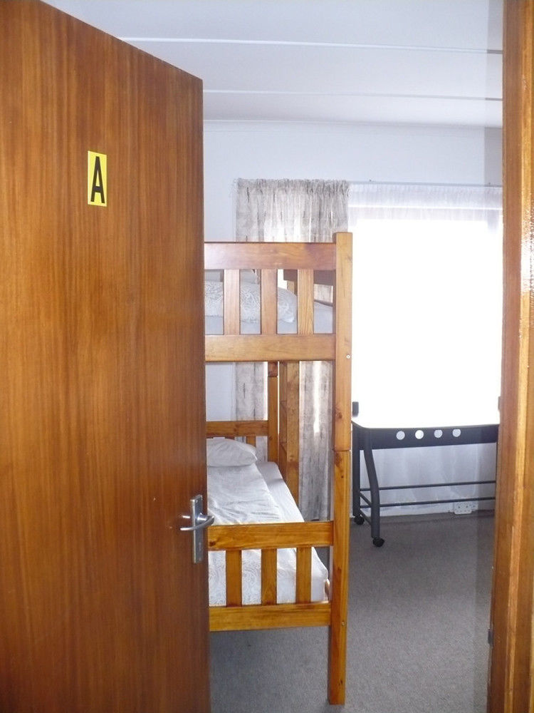 Backpacker Apartments Plettenberg Bay Exterior foto