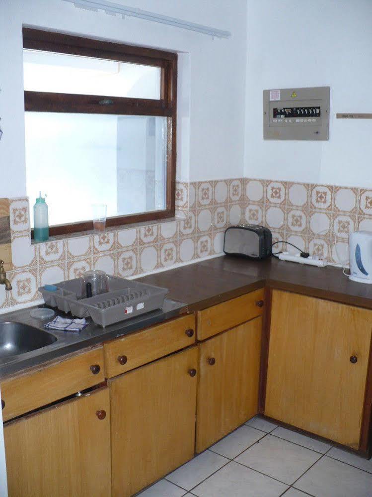 Backpacker Apartments Plettenberg Bay Exterior foto