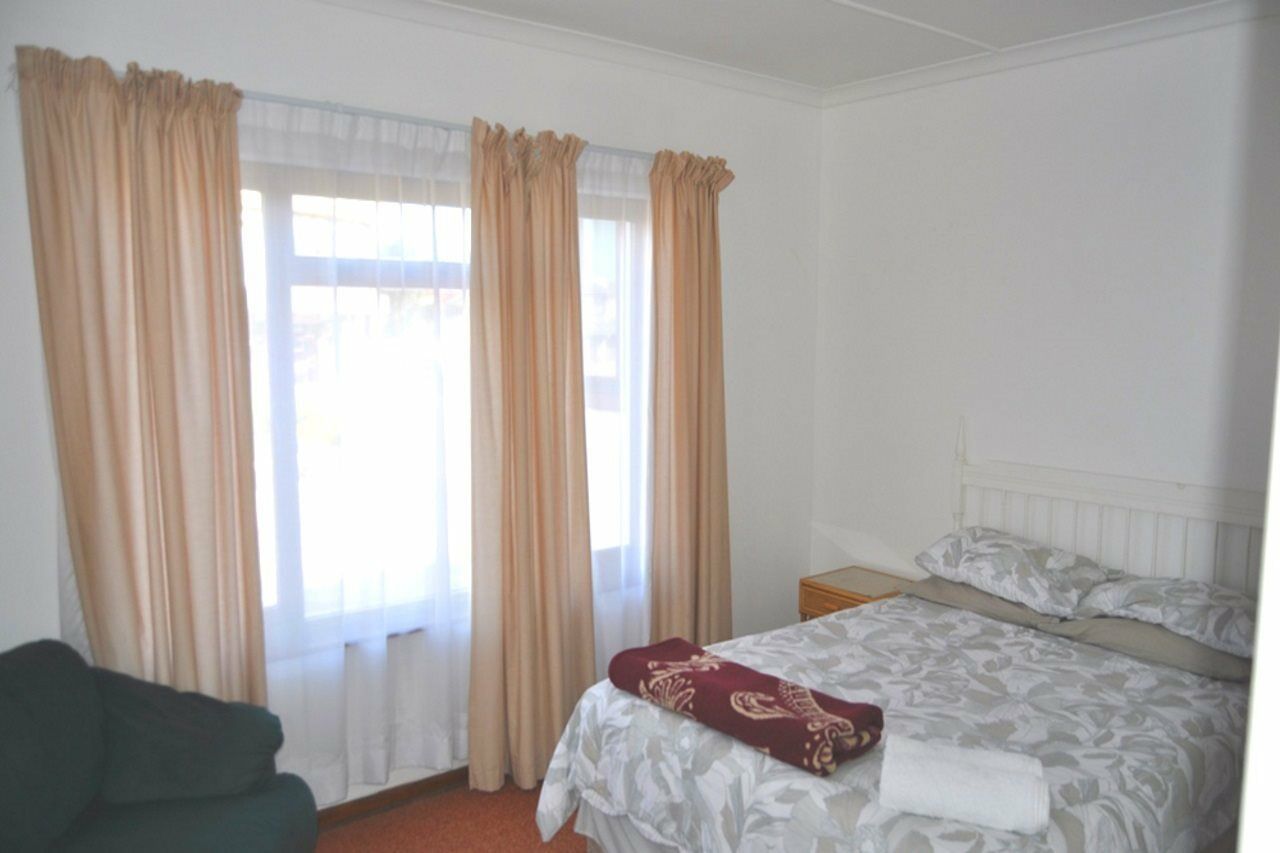 Backpacker Apartments Plettenberg Bay Exterior foto